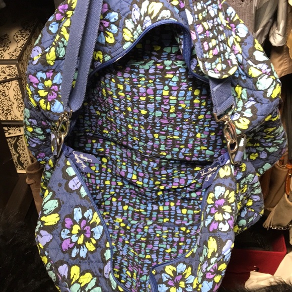 2 Piece VERA BRADLEY Set - Picture 4 of 7